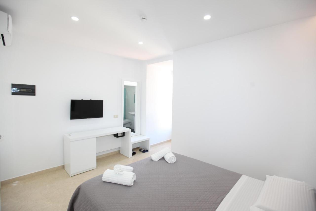 Nika Hotel Sarandë Exteriér fotografie