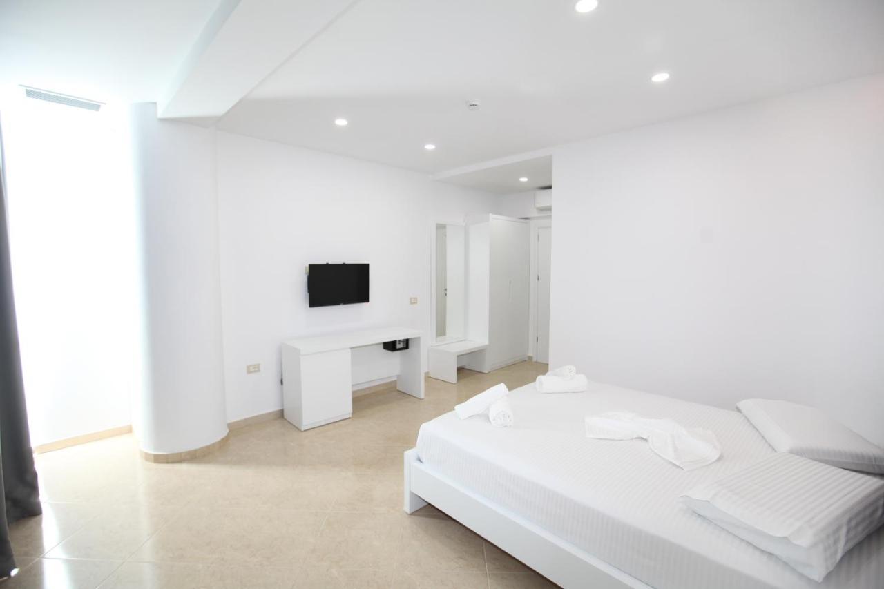 Nika Hotel Sarandë Exteriér fotografie