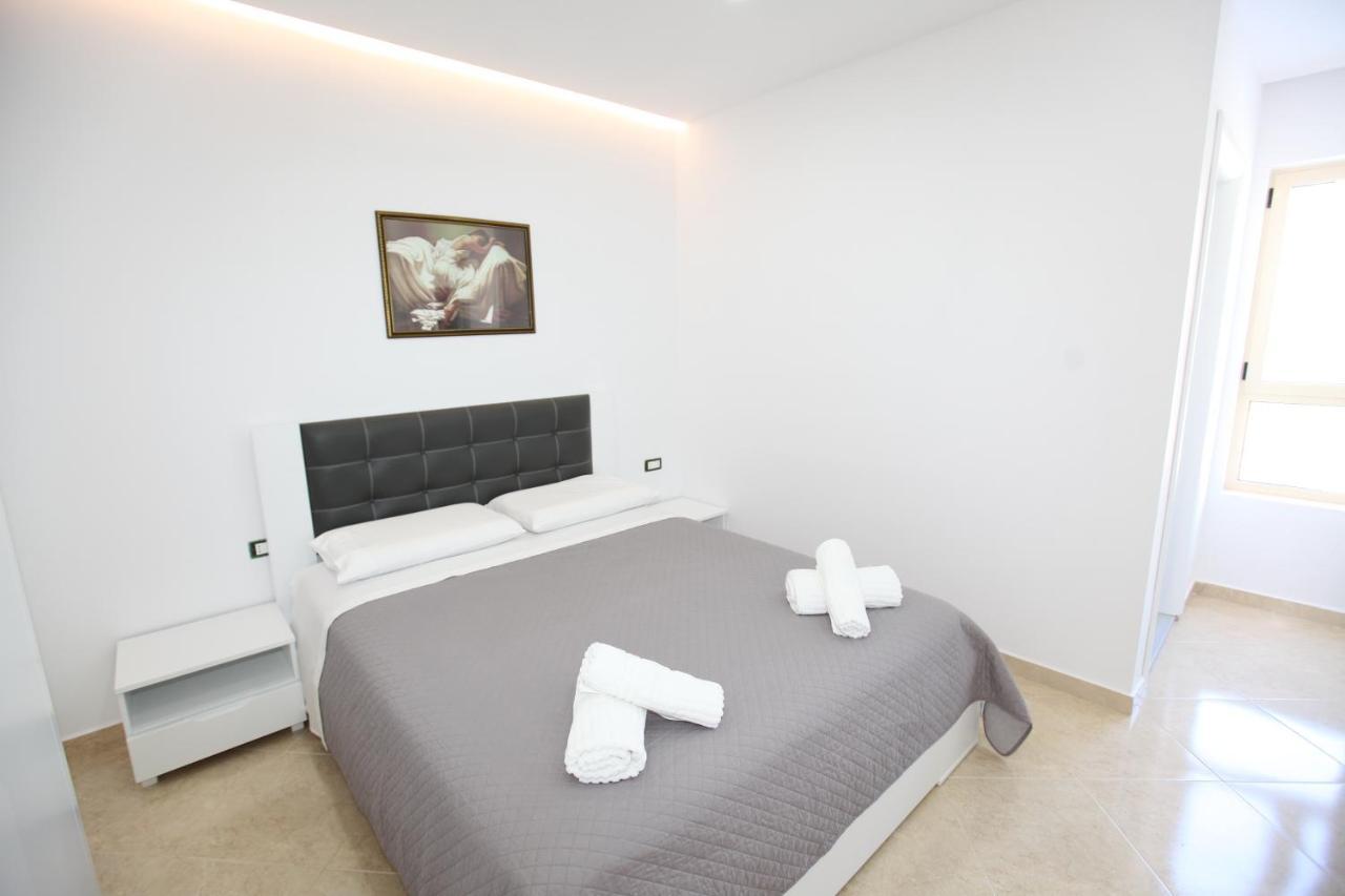 Nika Hotel Sarandë Exteriér fotografie