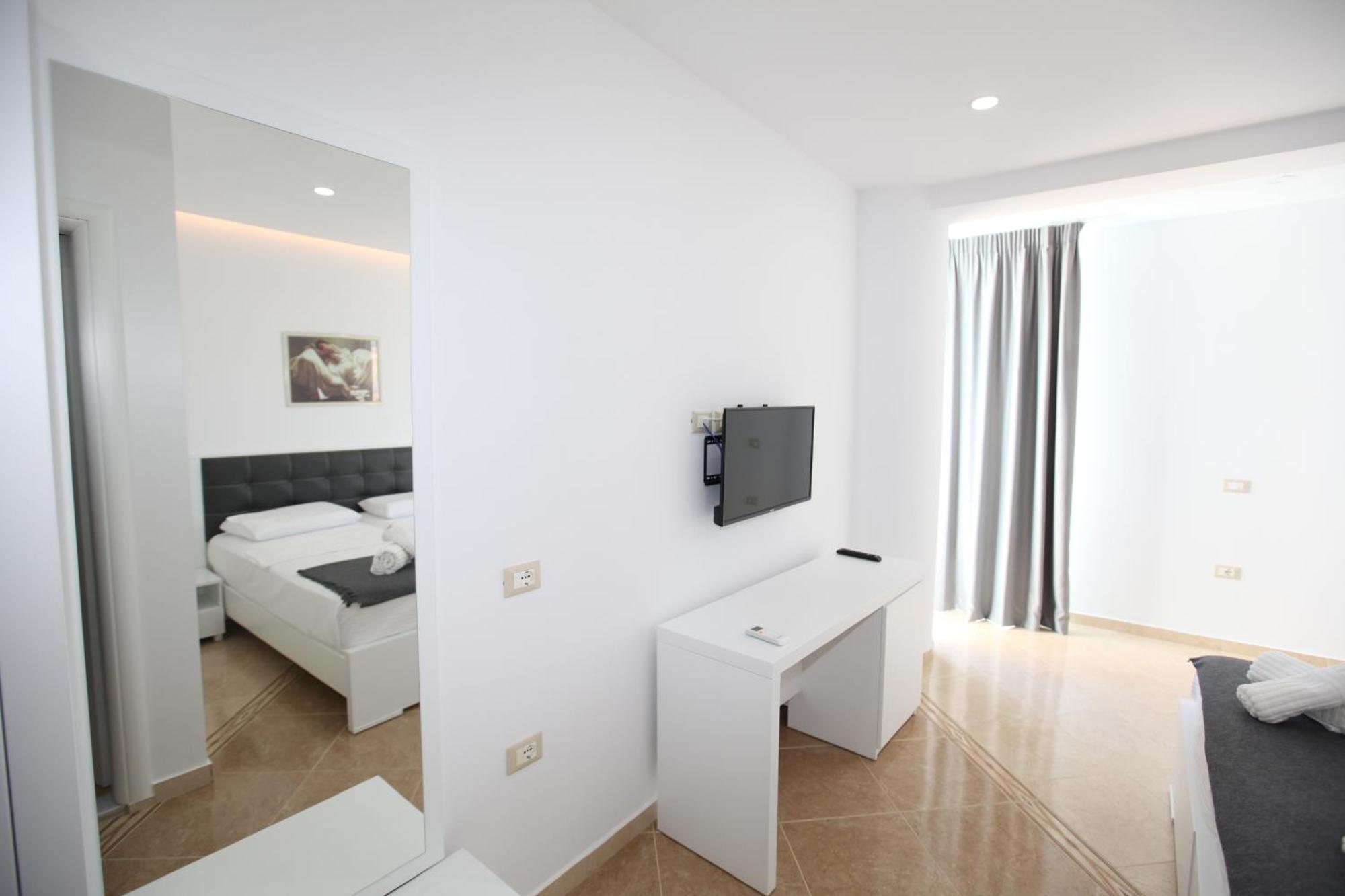 Nika Hotel Sarandë Exteriér fotografie