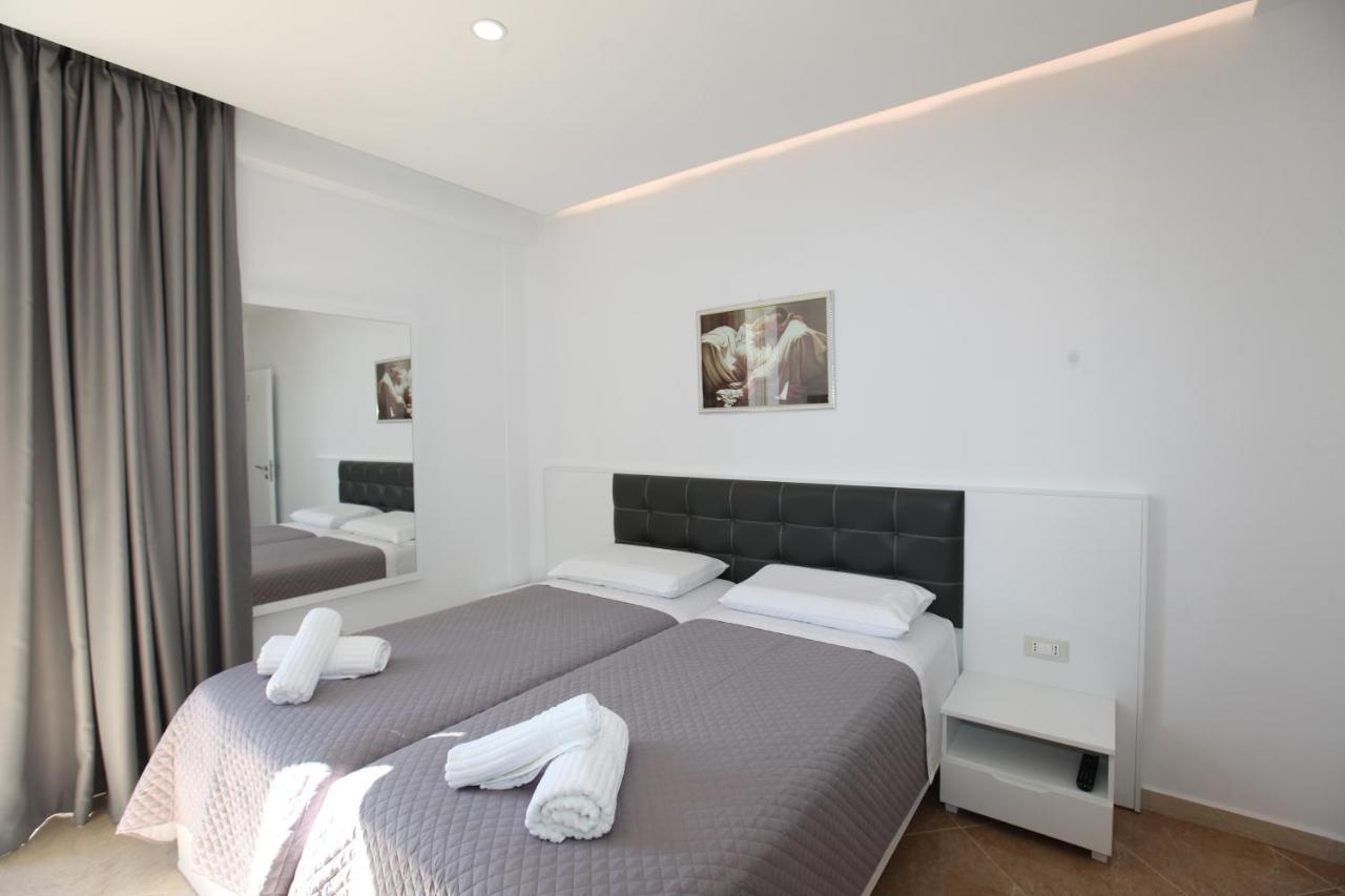 Nika Hotel Sarandë Exteriér fotografie