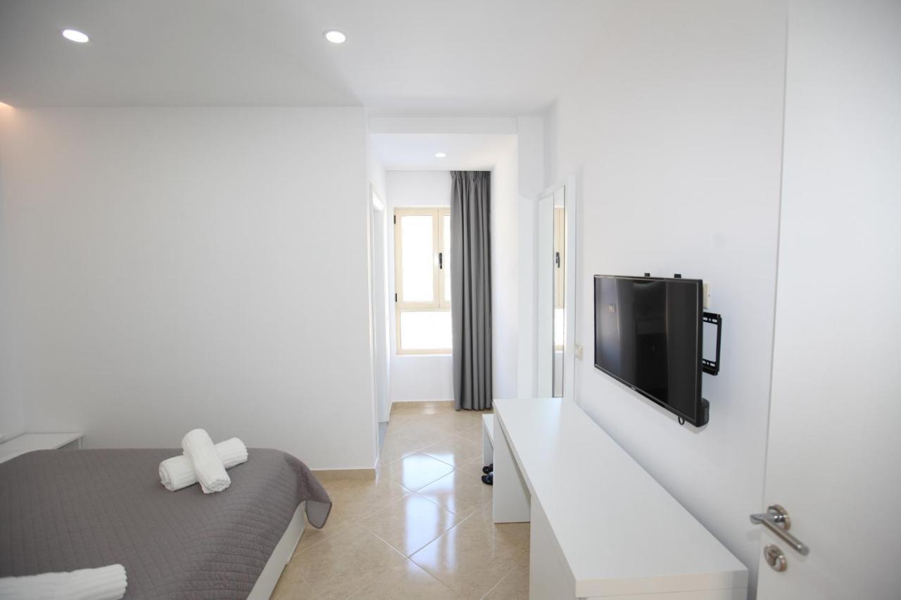 Nika Hotel Sarandë Exteriér fotografie