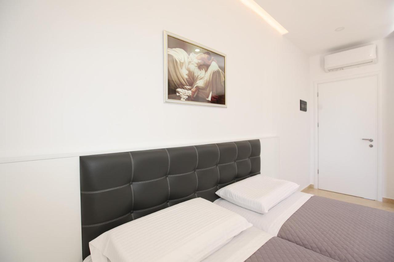 Nika Hotel Sarandë Exteriér fotografie