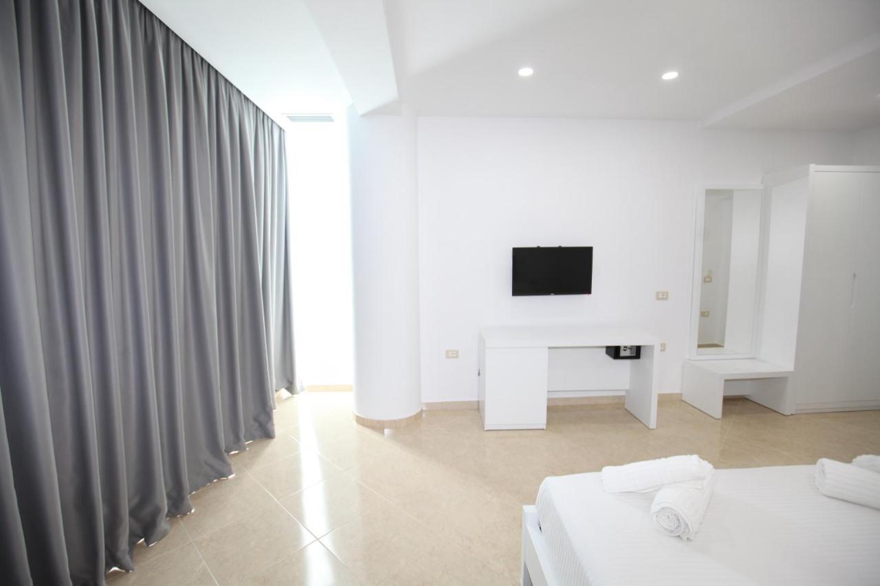 Nika Hotel Sarandë Exteriér fotografie