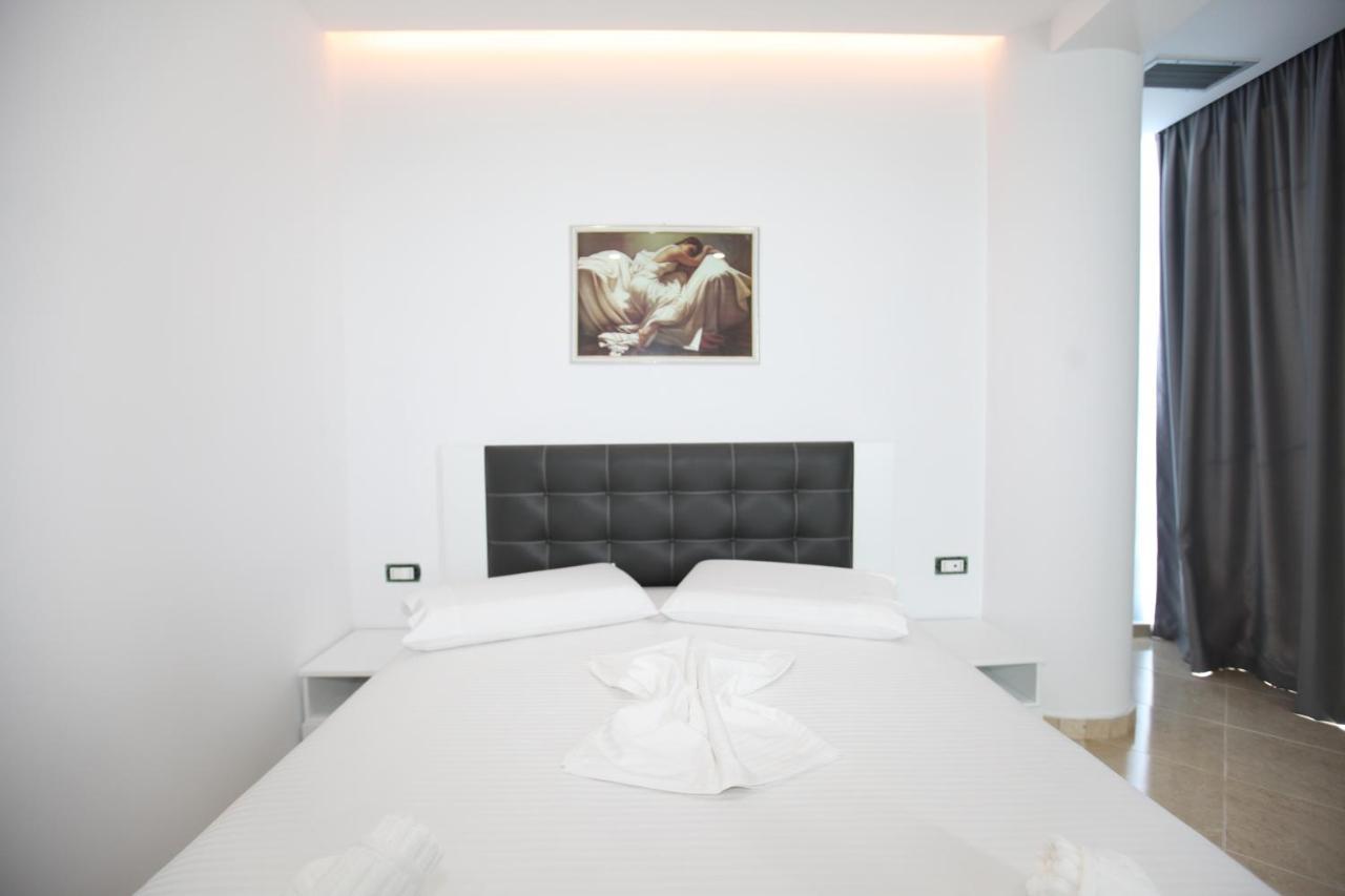 Nika Hotel Sarandë Exteriér fotografie