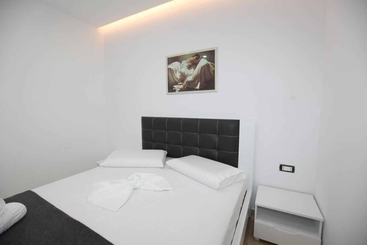 Nika Hotel Sarandë Exteriér fotografie
