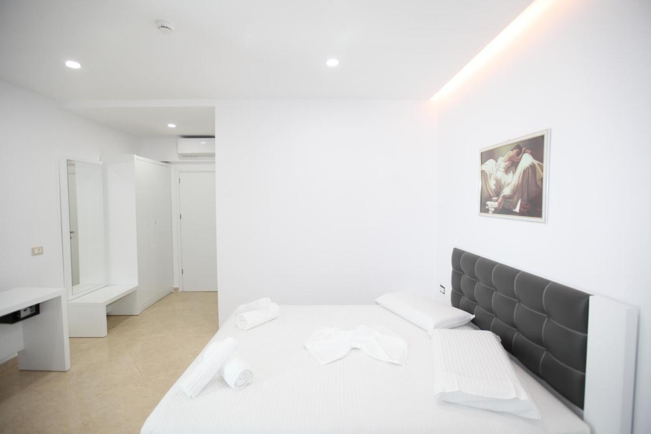 Nika Hotel Sarandë Exteriér fotografie