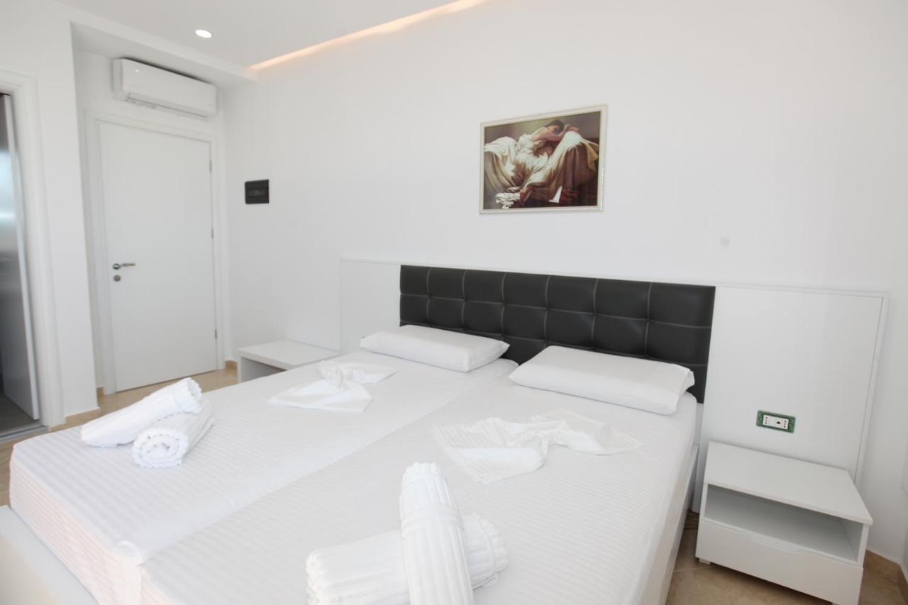 Nika Hotel Sarandë Exteriér fotografie