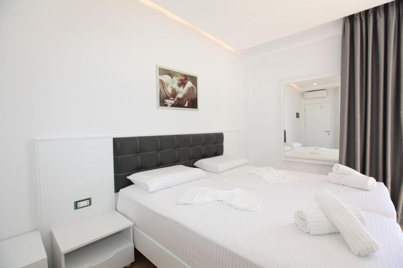 Nika Hotel Sarandë Exteriér fotografie