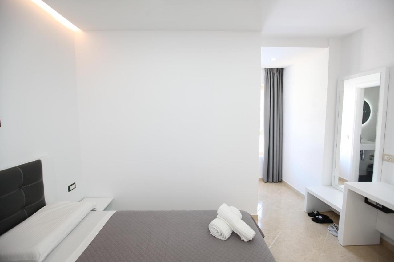 Nika Hotel Sarandë Exteriér fotografie